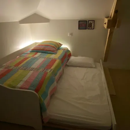Spacieux 9 Personnes 4 Etoiles, Avec Piscine 펜션 *