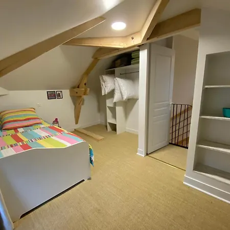 Hébergement de vacances Spacieux 9 Personnes 4 étoiles, Avec Piscine Caillac