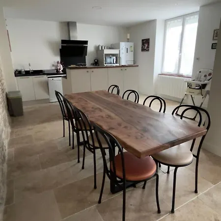 Spacieux 9 Personnes 4 Etoiles, Avec Piscine Дом отдыха