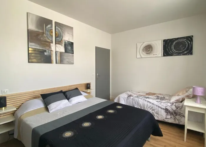 Spacieux 9 Personnes 4 Etoiles, Avec Piscine Caillac