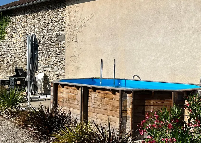 Spacieux 9 Personnes 4 Etoiles, Avec Piscine * Caillac